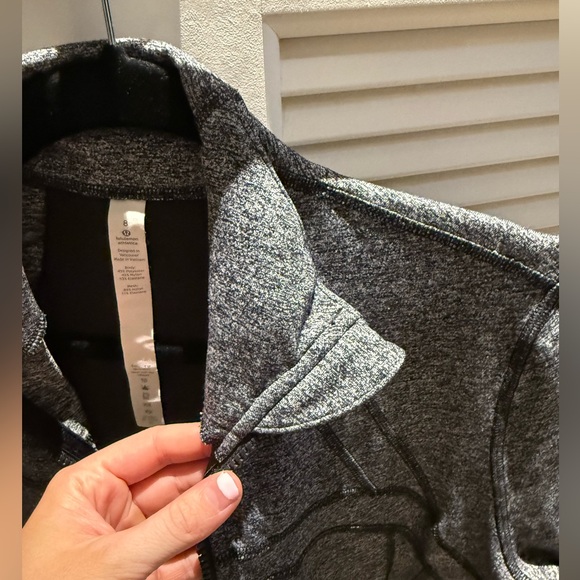 Lululemon gray define zip up jacket - Picture 9 of 11